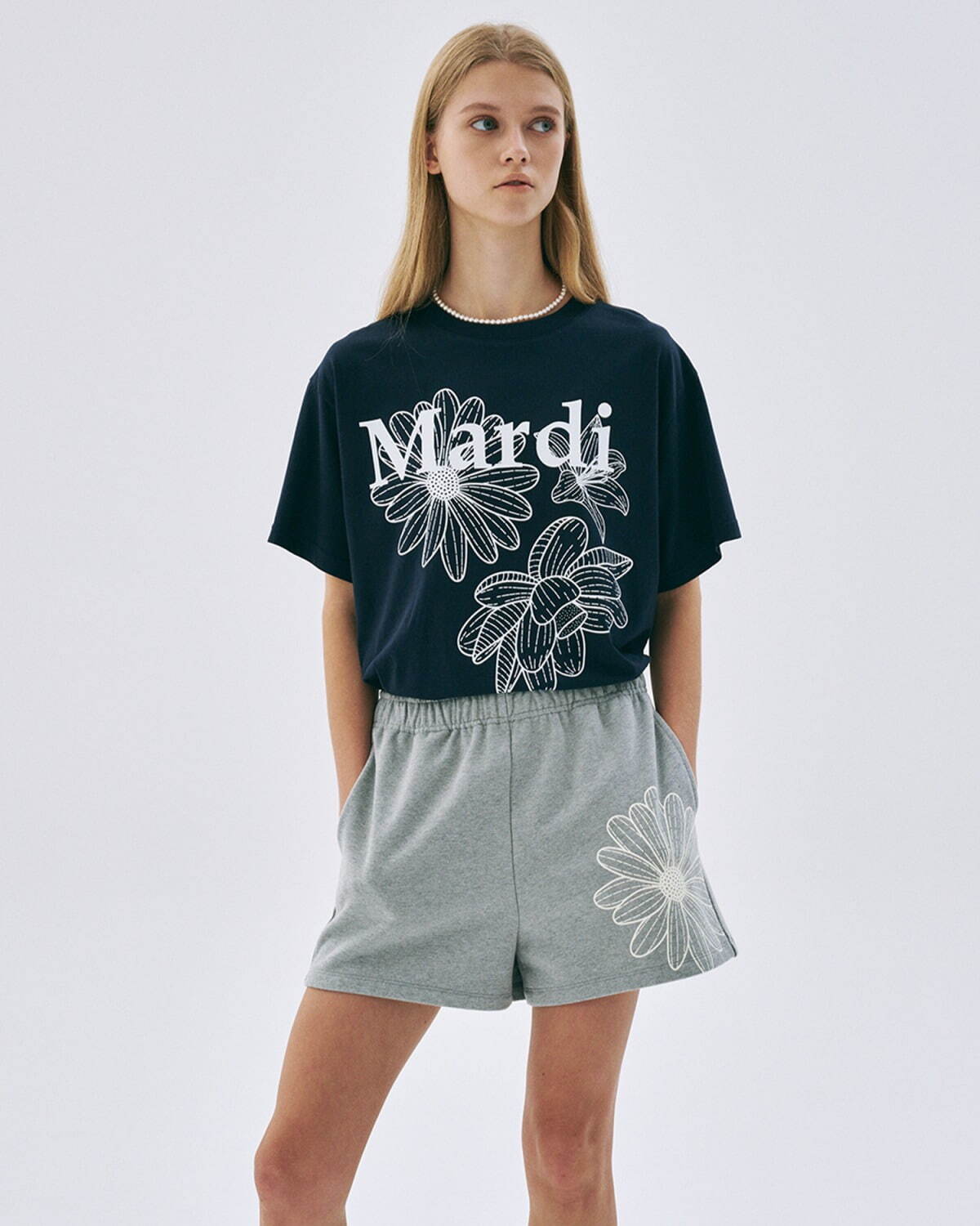 マルディメクルディが大阪に関西初オープン、限定“花”Tシャツ