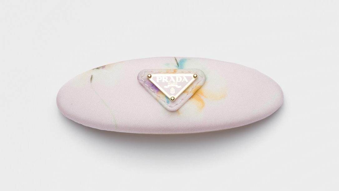 PRADA プラダ リナイロン ヘア クリップALABASTER PINK プラダ“パールブルー＆ピンク”のアクセサリー、花柄リボンのヘア