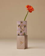 プラダのウィメンズ財布、花柄レザーの三つ折りウォレットや“くすみピンク”のミニ財布｜写真11