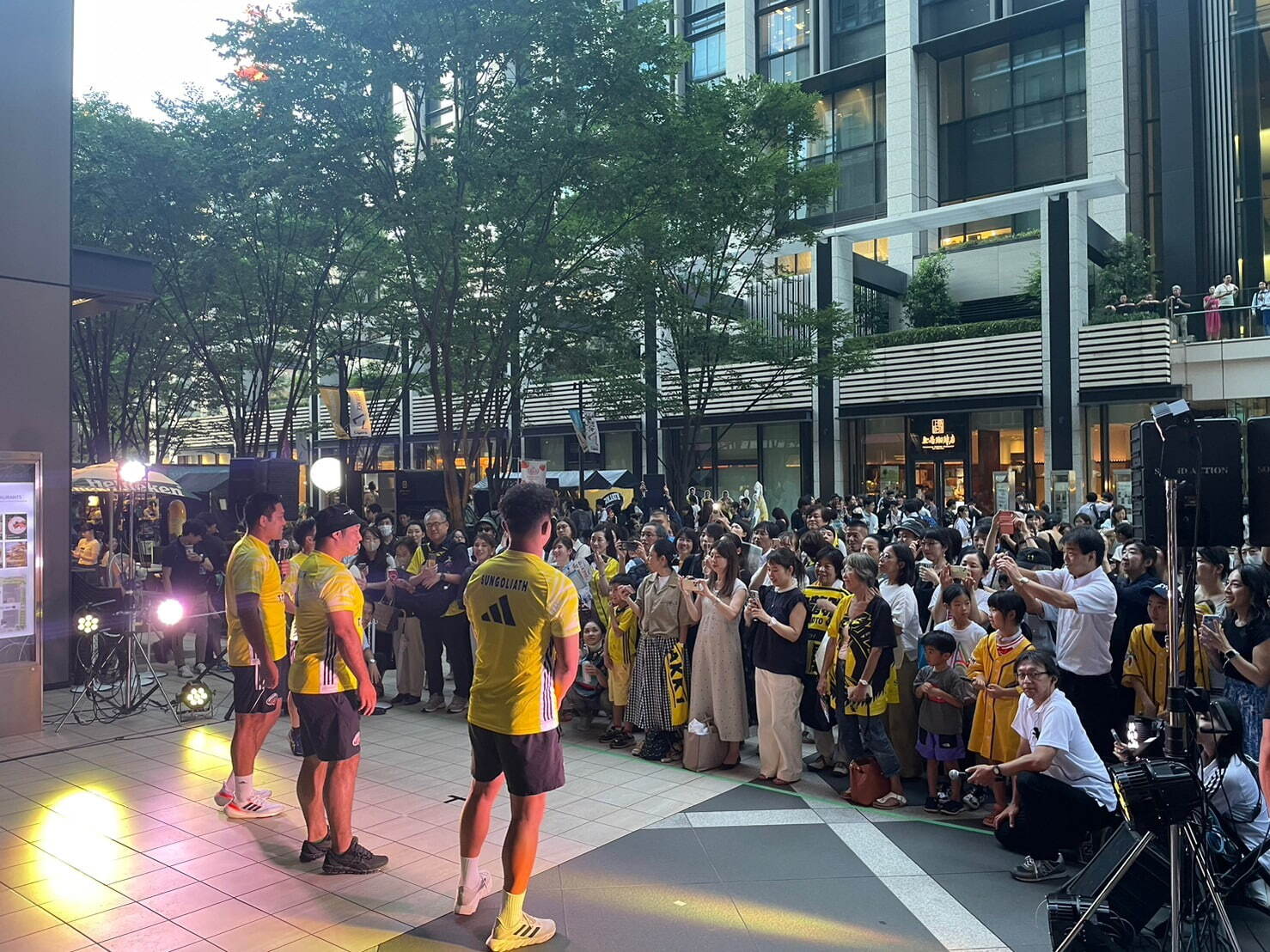 「大手町・丸の内・有楽町 夏祭り 2025」都心で“盆踊り＆縁日”、焼きそばなど屋台グルメも｜写真3