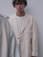 ポリプロイド、ヘリンボーンツイードのステンカラーコート＆“トレンチコート風”ロングジレなど｜写真56