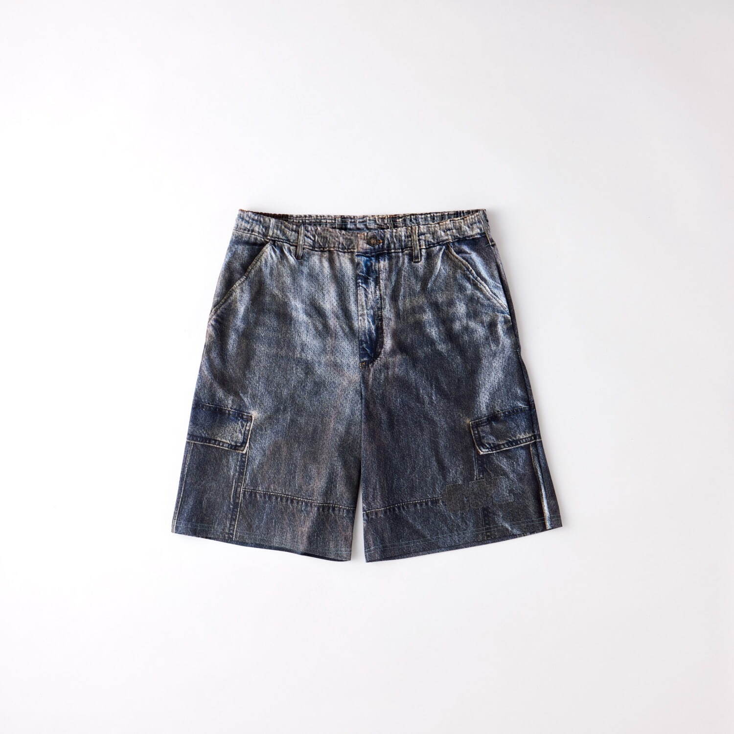 GUESS JEANS“アジア本土初”旗艦店が東京・表参道に、M A S Uコラボデニムなど限定販売｜写真46