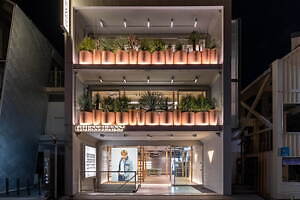 GUESS JEANS“アジア本土初”旗艦店が東京・表参道に、M A S Uコラボデニムなど限定販売 | エム エー エス ユー