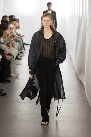 システム(SYSTEM) 2026年春夏ウィメンズ&メンズコレクション  - 写真33