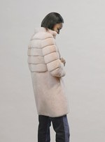 美品！フェンディ ミンク付きジャケット　黒 2025年最新】Fendi リアルファー種類：ミンク 毛皮・ファー