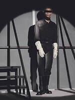 エムエム6 メゾン マルジェラ初のメンズ、光沢スリーブのジャケット＆ドレープ引き立つウールトレンチ｜写真3