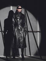 エムエム6 メゾン マルジェラ初のメンズ、光沢スリーブのジャケット＆ドレープ引き立つウールトレンチ｜写真11