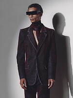 エムエム6 メゾン マルジェラ初のメンズ、光沢スリーブのジャケット＆ドレープ引き立つウールトレンチ｜写真10