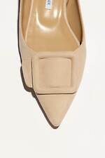 マノロ ブラニク“大胆スクエアバックル”のフラットシューズ、鮮やかピンクやヌードカラーで｜写真7