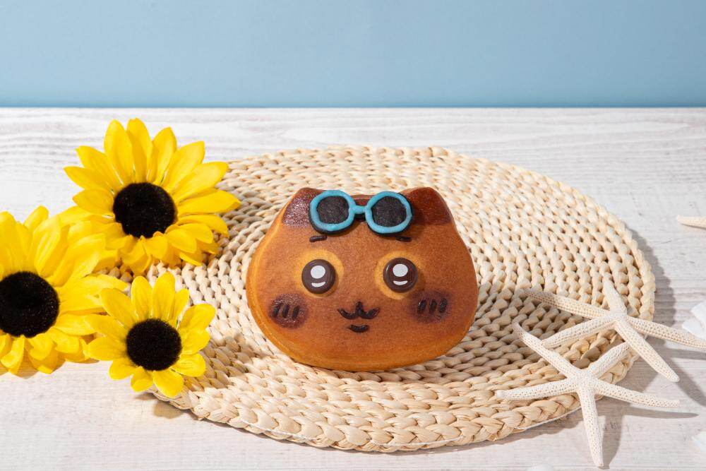 ちいかわベーカリー“こんがり日焼け”したハチワレ・うさぎの夏パン、カスタードやチョコクリーム入り｜写真4