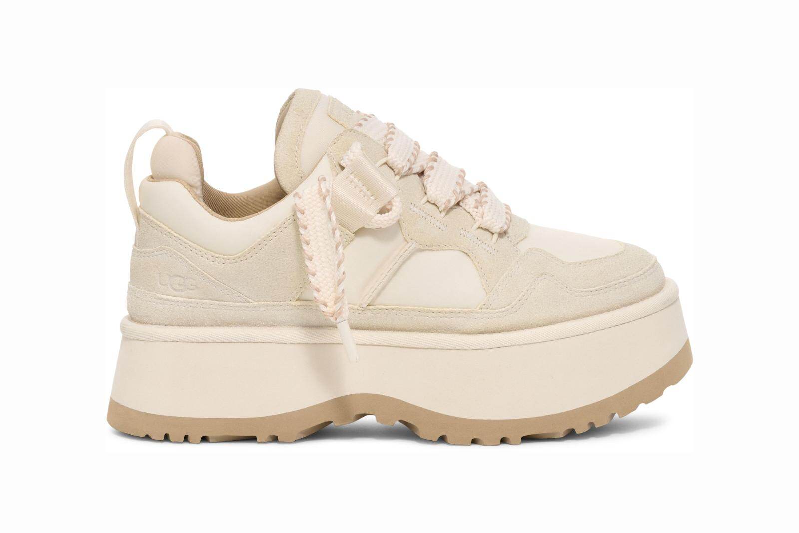 UGG 厚底スニーカー25センチ UGG ホワイト スニーカー 厚底 25センチ
