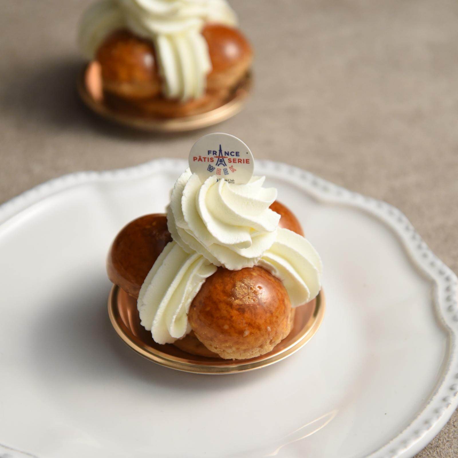 サントノレ フランボワーズ・セザム プティガトー 1,080円 