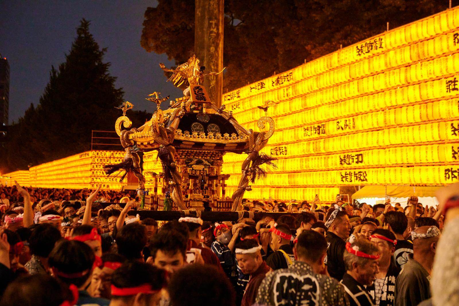 「みたままつり」東京・靖国神社で - 夜空に浮かぶ提灯やぼんぼり、ねぶた祭の山車も登場｜写真5