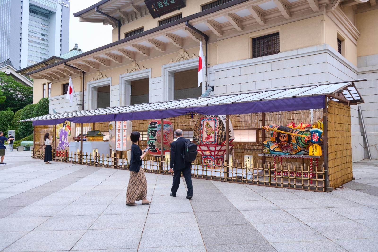 「みたままつり」東京・靖国神社で - 夜空に浮かぶ提灯やぼんぼり、ねぶた祭の山車も登場｜写真10