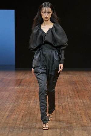 ヴィクター＆ロルフ オートクチュール(VIKTOR & ROLF Haute Couture) 2025-26年秋冬ウィメンズコレクション  - 写真6