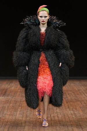 ヴィクター＆ロルフ オートクチュール(VIKTOR & ROLF Haute Couture) 2025-26年秋冬ウィメンズコレクション  - 写真13