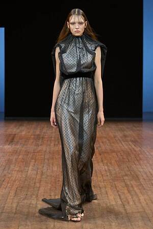 ヴィクター＆ロルフ オートクチュール(VIKTOR & ROLF Haute Couture) 2025-26年秋冬ウィメンズコレクション  - 写真20