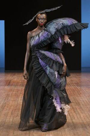 ヴィクター＆ロルフ オートクチュール(VIKTOR & ROLF Haute Couture) 2025-26年秋冬ウィメンズコレクション  - 写真29