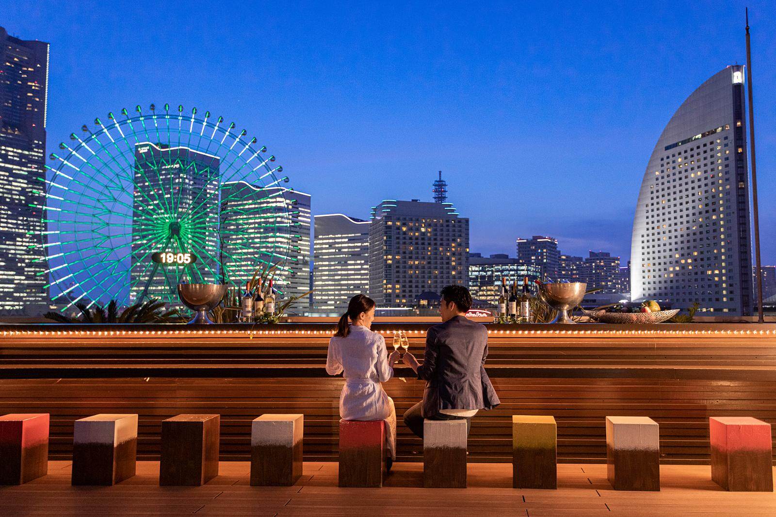 「オーシャンズバー」横浜・みなとみらいの夜景と共に肉料理＆ビール、トロピカルフルーツのカクテルも｜写真7