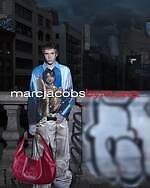 マーク ジェイコブス“ニューヨークの街並み柄”バッグ＆人形フープピアス、モワローラとコラボ｜写真13