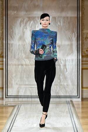 ジョルジオ アルマーニ プリヴェ(GIORGIO ARMANI PRIVÉ) 2025-26年秋冬ウィメンズコレクション  - 写真2