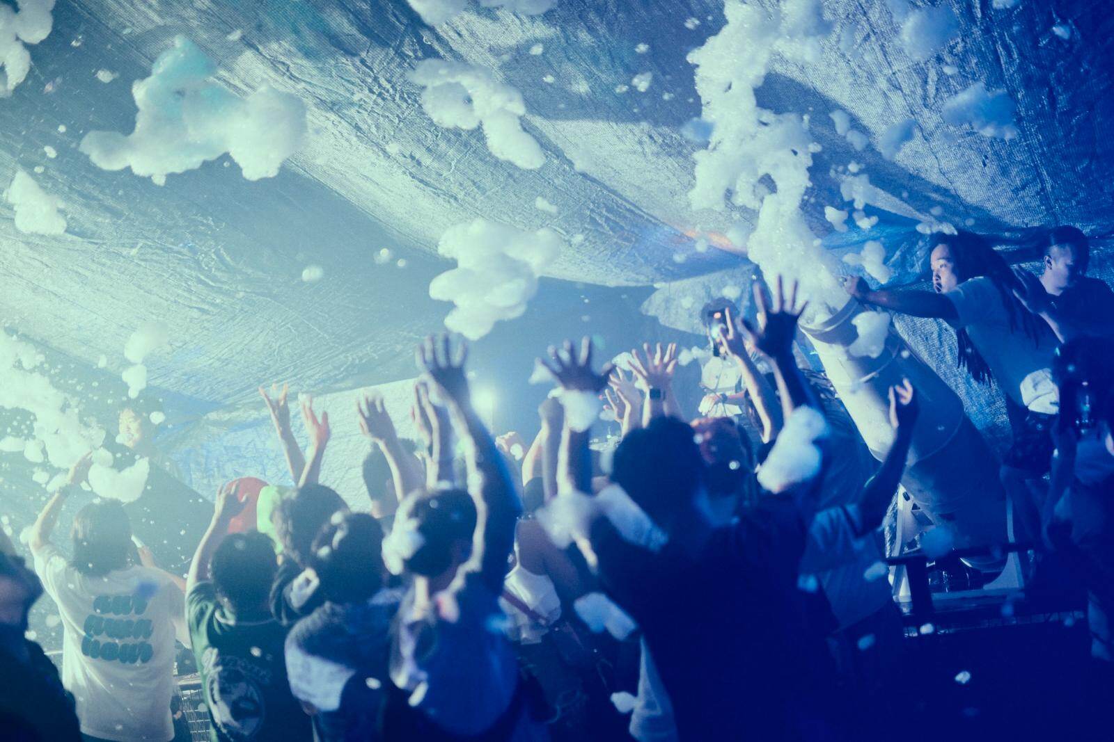 “泡まみれ”体験型イベント「泡パ」渋谷で、大量の泡と楽しむダンスミュージック｜写真5