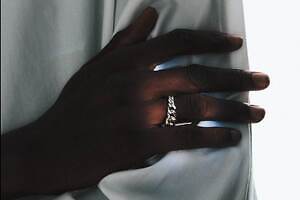 トムウッド“ゴールド仕様”のチェーンリング、トゥモローランド限定で