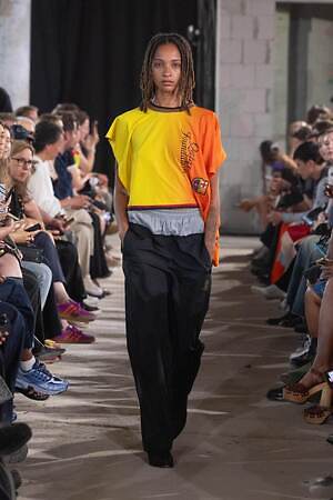 ブジガヒル(BUZIGAHILL) 2026年春夏ウィメンズ&メンズコレクション  - 写真11