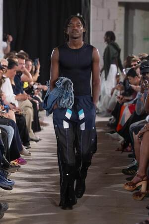 ブジガヒル(BUZIGAHILL) 2026年春夏ウィメンズ&メンズコレクション  - 写真19