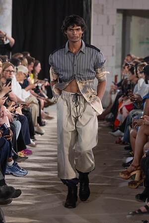 ブジガヒル(BUZIGAHILL) 2026年春夏ウィメンズ&メンズコレクション  - 写真26