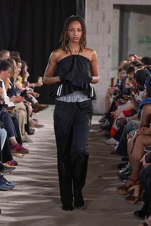 ブジガヒル(BUZIGAHILL) 2026年春夏ウィメンズ&メンズコレクション  - 写真29