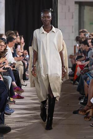 ブジガヒル(BUZIGAHILL) 2026年春夏ウィメンズ&メンズコレクション  - 写真4