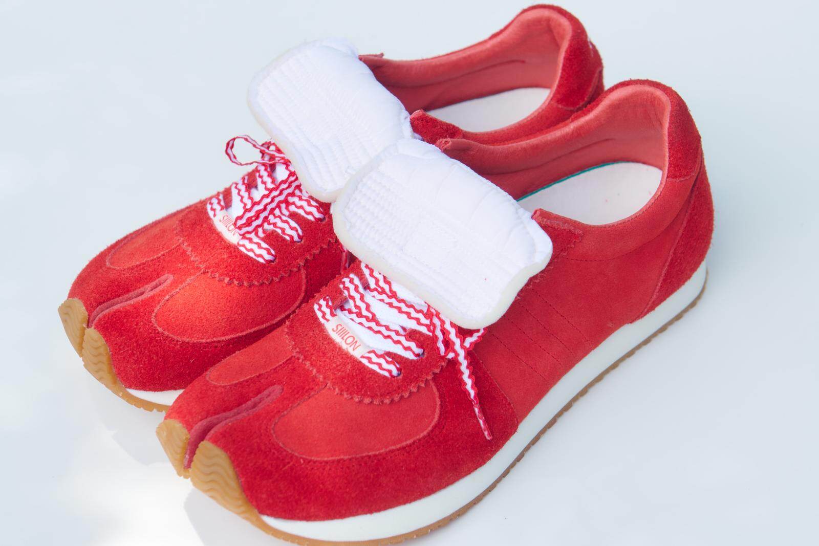 オーダー完成品 ZX 700 HD Shoes - White | adidas Hong Kong