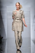 マウリツィオ ペコラーロ(MAURIZIO PECORARO)の2011年春夏コレクション｜写真1