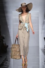 マウリツィオ ペコラーロ(MAURIZIO PECORARO)の2011年春夏コレクション｜写真2