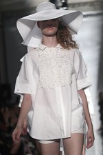 マウリツィオ ペコラーロ(MAURIZIO PECORARO)の2011年春夏コレクション｜写真42