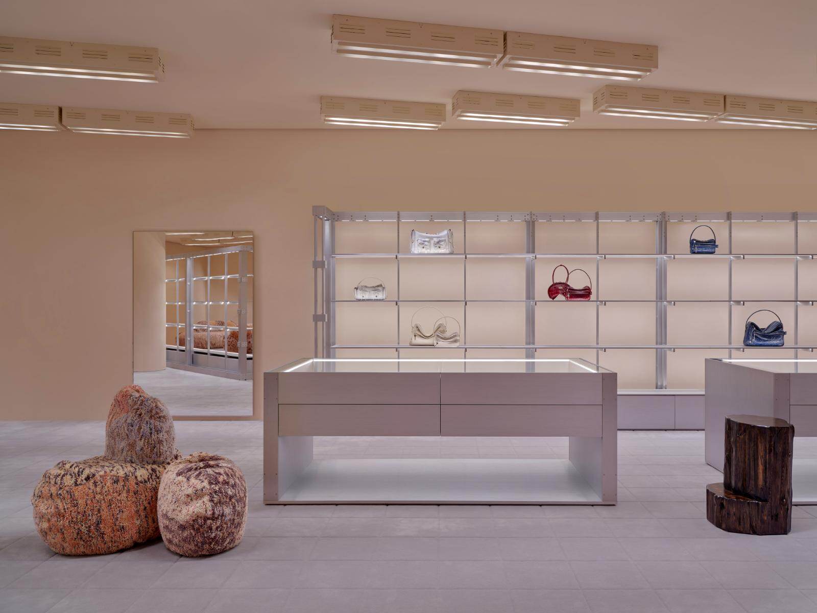 アクネ ストゥディオズ(Acne Studios) アクネ ストゥディオズ アオヤマ｜写真17