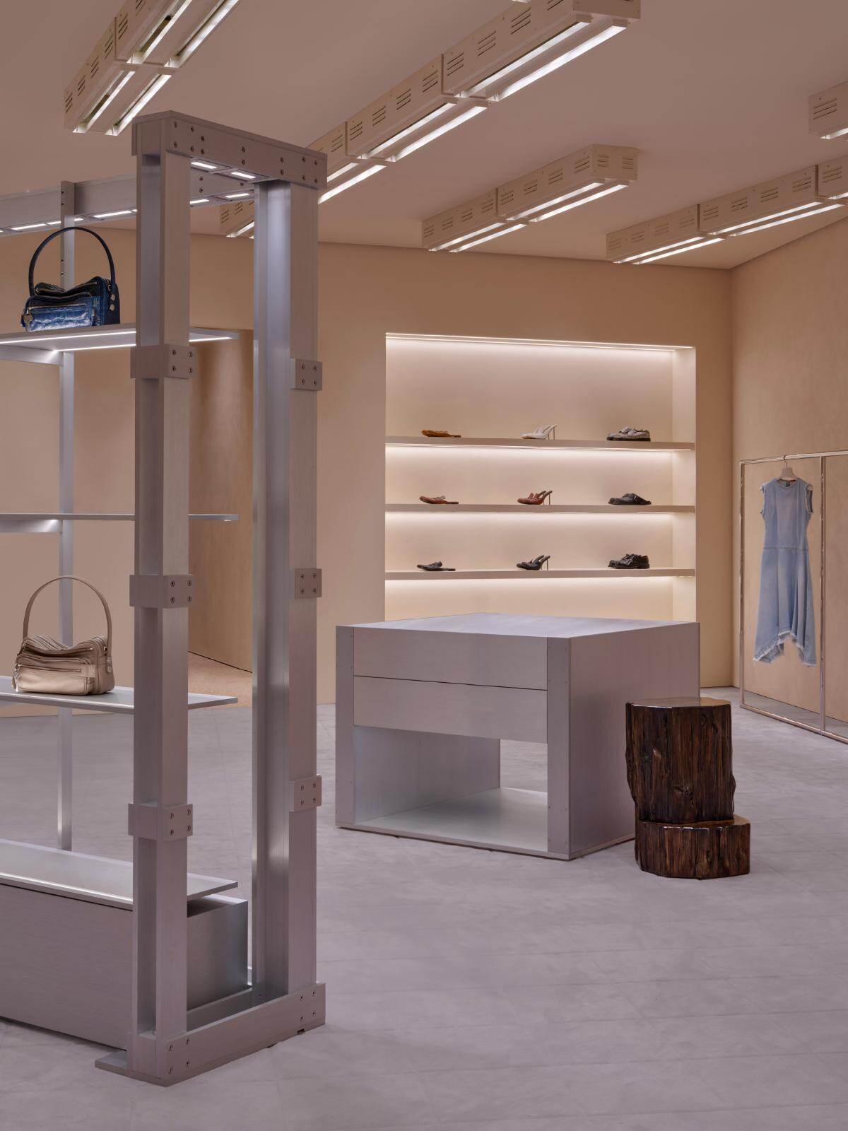 アクネ ストゥディオズ(Acne Studios) アクネ ストゥディオズ アオヤマ｜写真18
