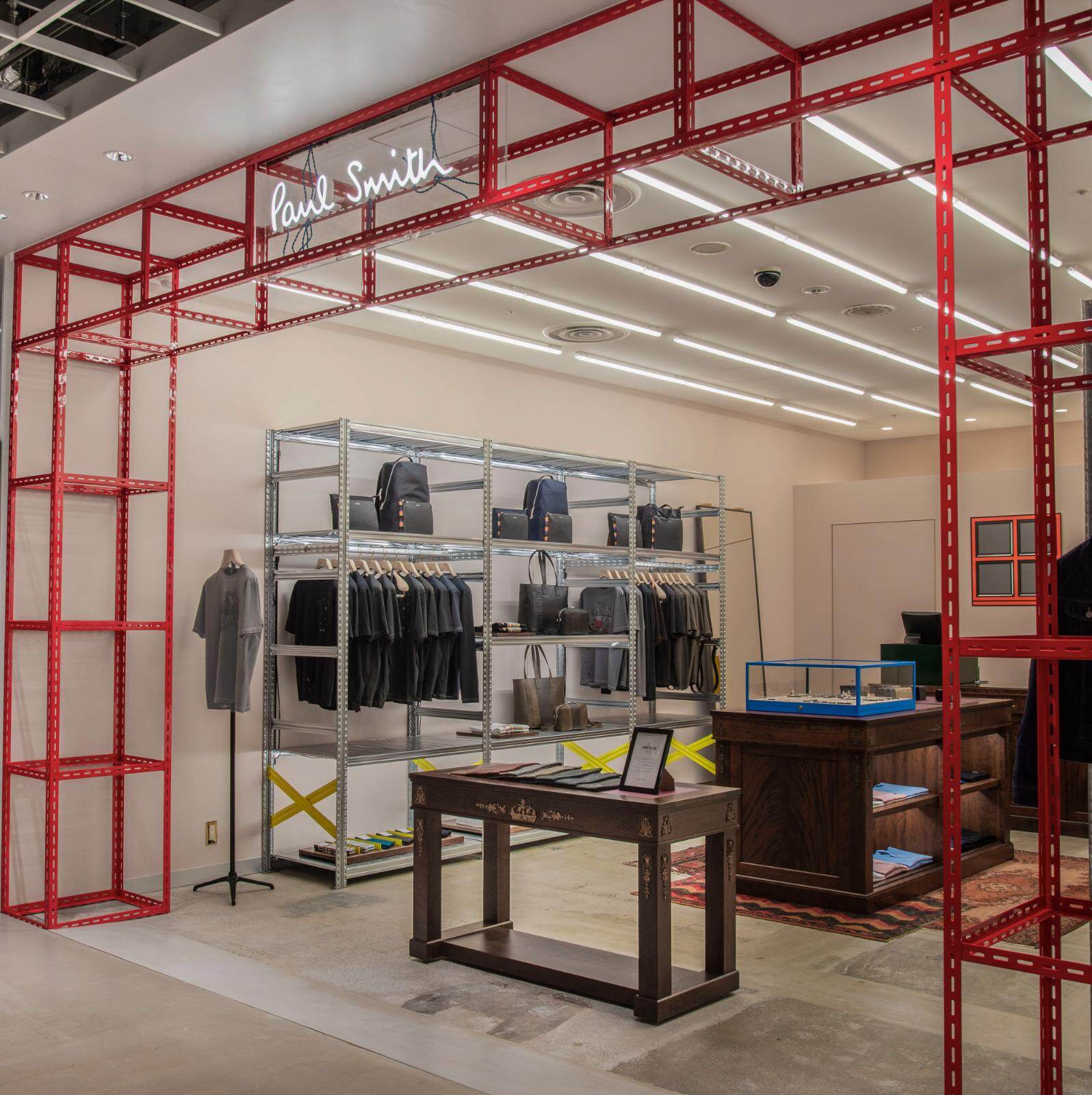 PSポール・スミス“好みの組み合わせ”楽しめる高機能セットアップ、コンバースコラボスニーカーも｜写真1