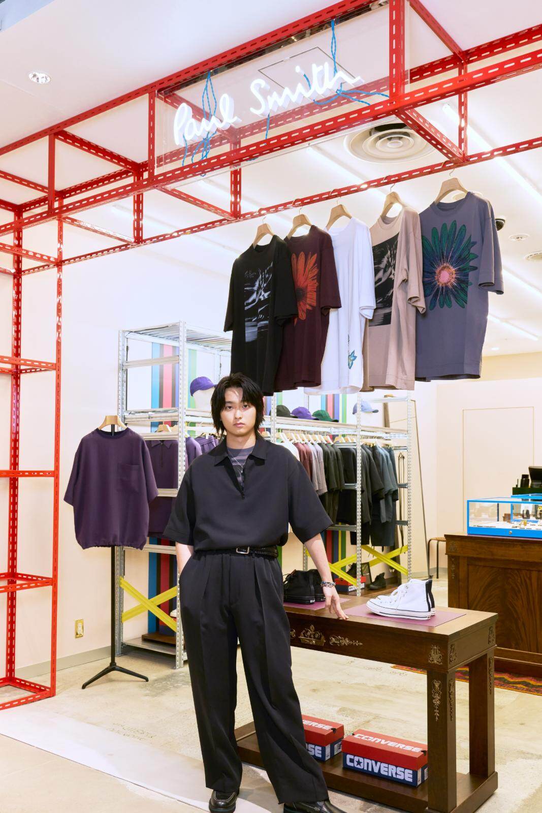 奥平大兼 ハーフジップ ポロシャツ 15,400円
アミューズメント Tシャツ 8,800円
バギーパンツ 19,800円
ベルト 19,800円
ネックレス 9,900円
シルバーブレスレット 17,600円
ブレスレット 12,100円
