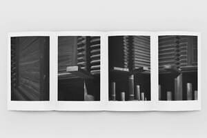 瀧本幹也の写真集『正倉院』“暗闇に浮かびあがる正倉院”モノクロームで捉えた写真を収録｜写真9