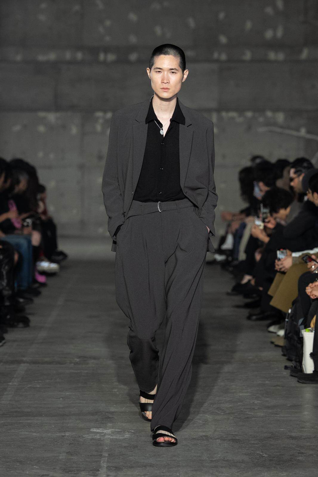 アタッチメント 2026年春夏<span>コレクション</span> - 写真25