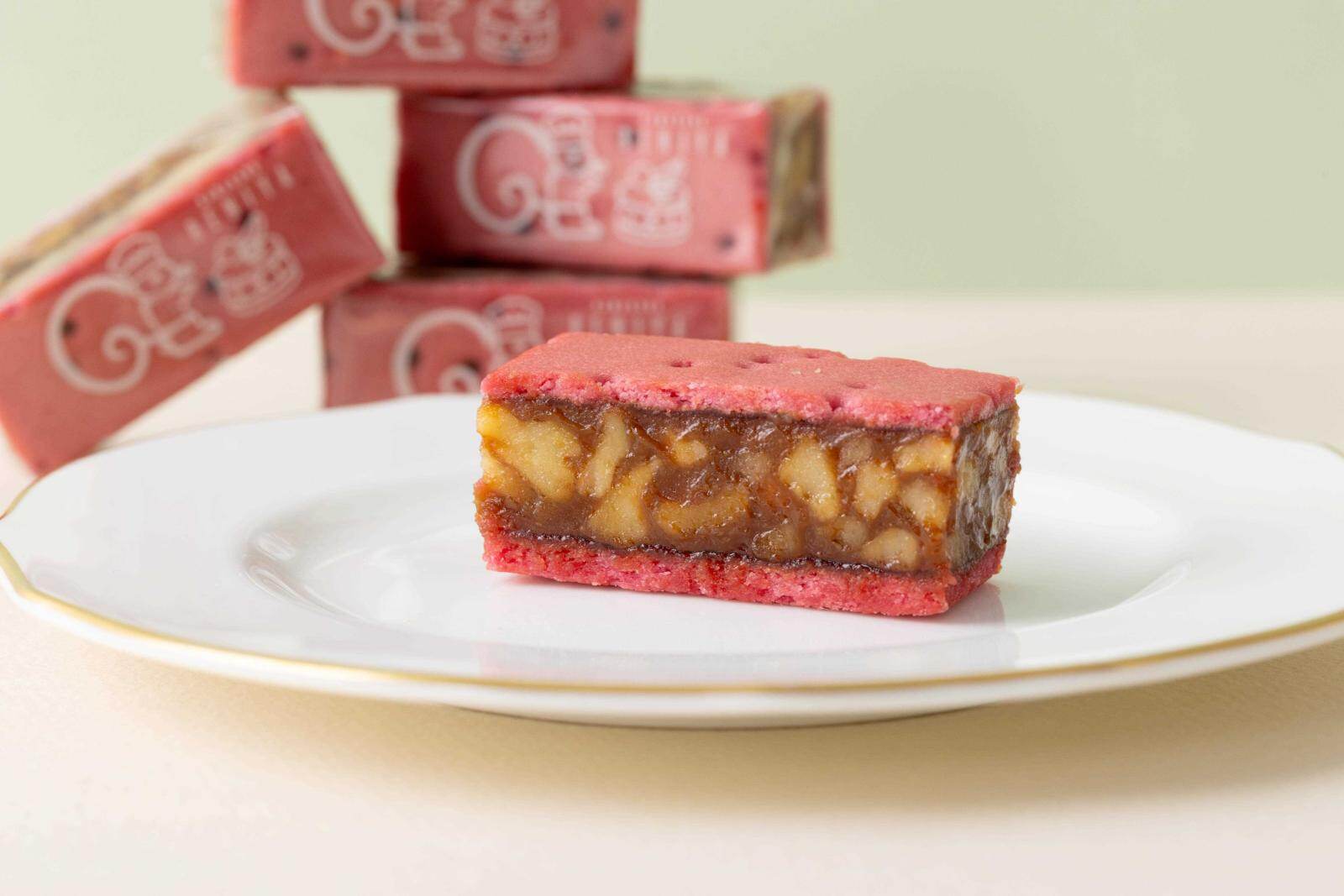 ピエール・エルメ・パリ(PIERRE HERMÉ PARIS), 鎌倉紅谷(KAMAKURA BENIYA) イスパハン クルミッ子｜写真2