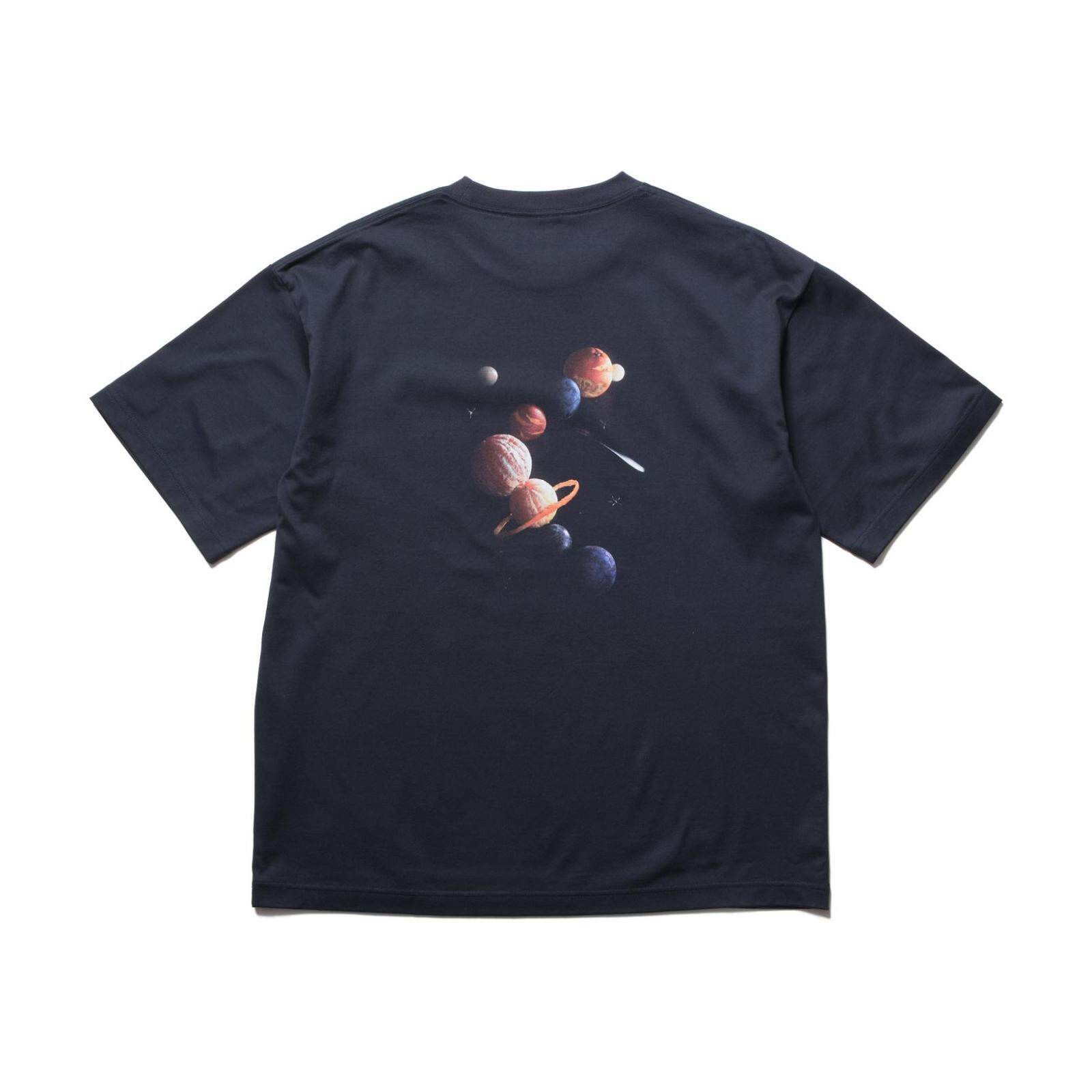 ユニフォーム エクスペリメント×吉田ユニ、“フルーツ惑星”Tシャツや雑貨が原宿「ヴイエー」に｜写真5