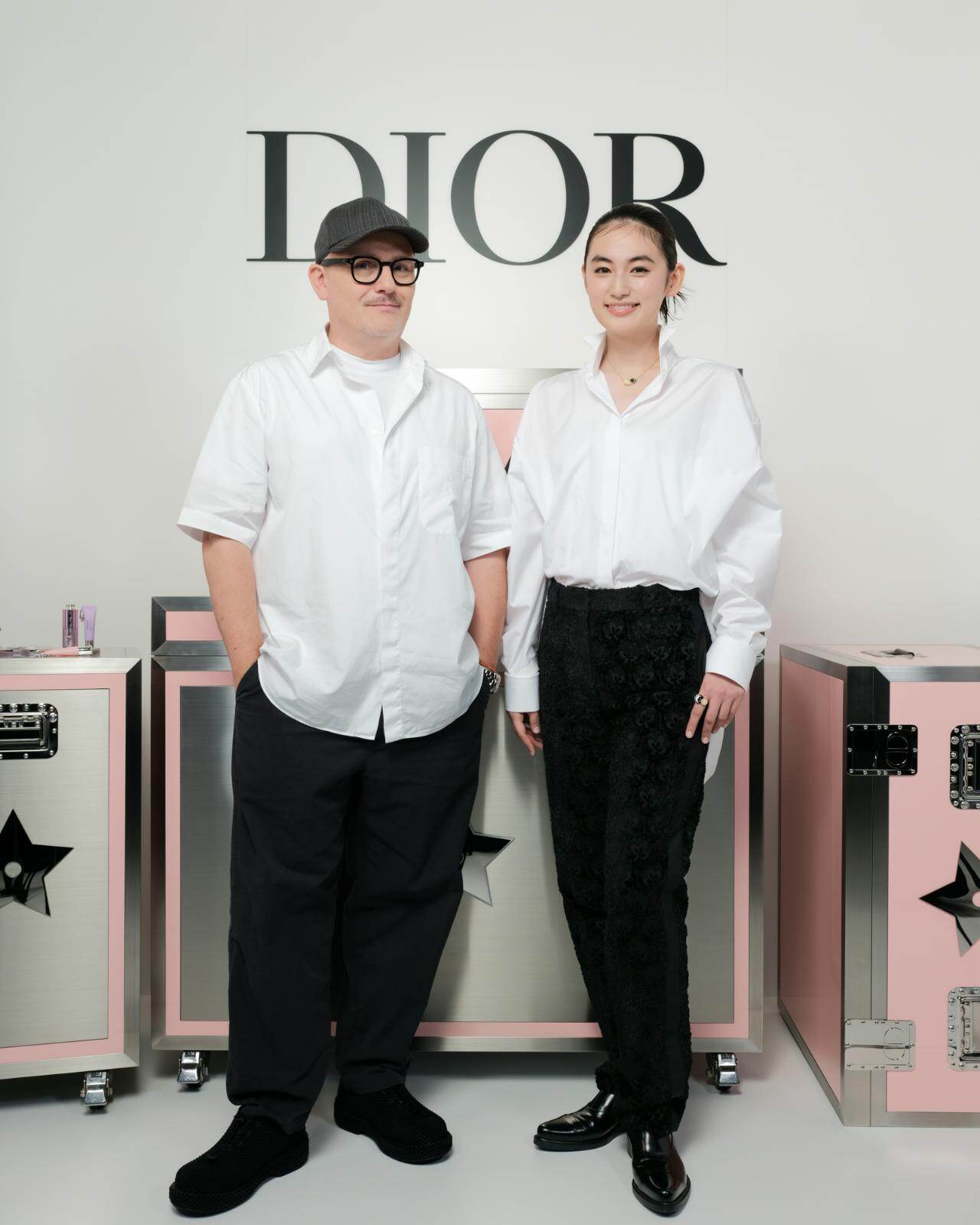 ディオール バックステージ×八木莉可子、多幸感に包まれるピンク メイクにトライ｜写真8