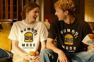 ヒューマンメイド×シェイク シャック“ハートハンバーガー”ロゴ入りTシャツやパスケース