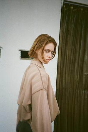 コンコース(concause) 2025-26年秋冬ウィメンズ&メンズコレクション  - 写真9