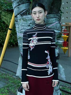 マメ クロゴウチ(Mame Kurogouchi) 2025-26年秋冬ウィメンズコレクション  - 写真12