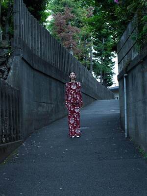 マメ クロゴウチ(Mame Kurogouchi) 2025-26年秋冬ウィメンズコレクション  - 写真2