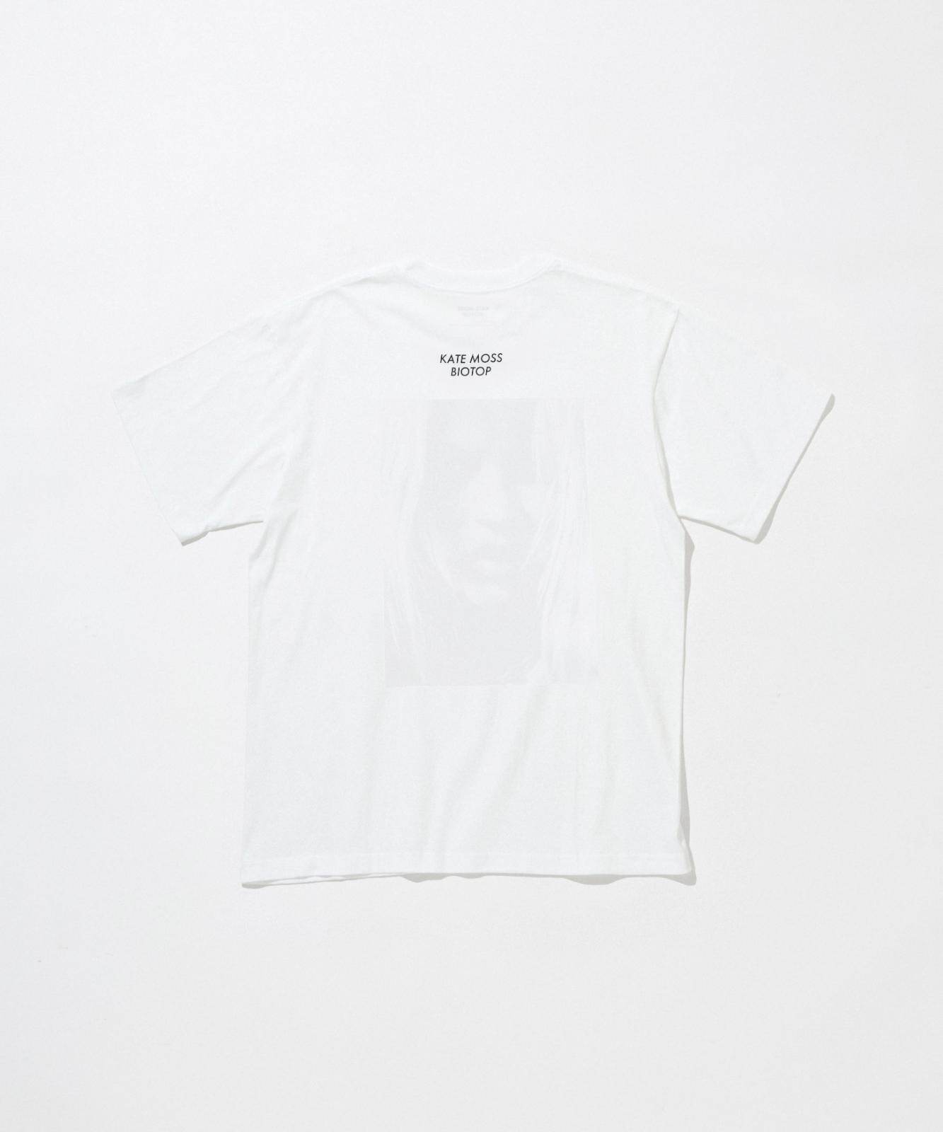 「ケイト・モス」の”モノトーン”フォトTシャツ、ビオトープ限定で｜写真6